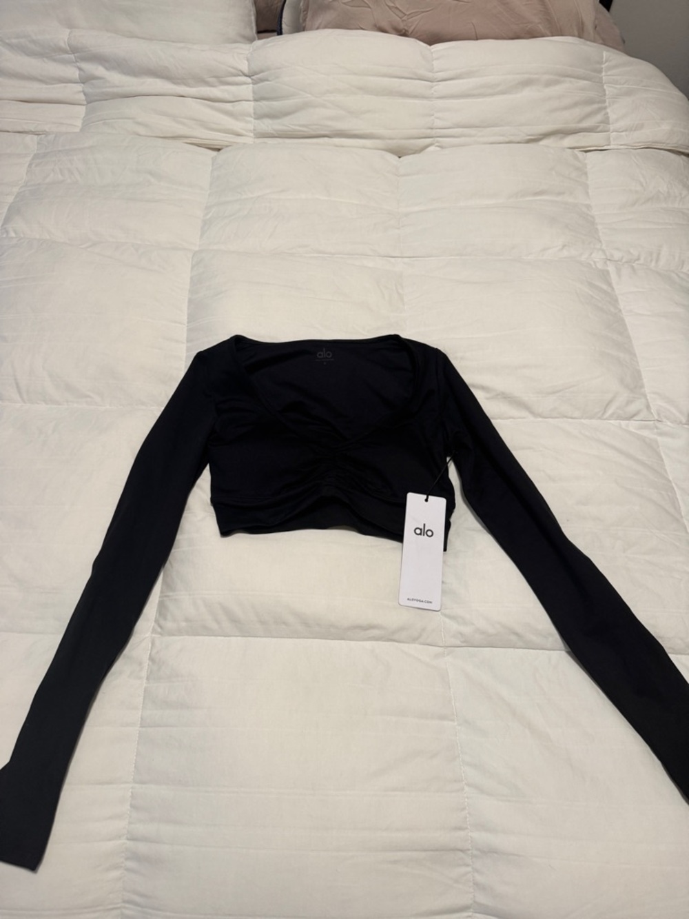 ALO Yoga Black Ruched Front Long-Sleeve Crop Top